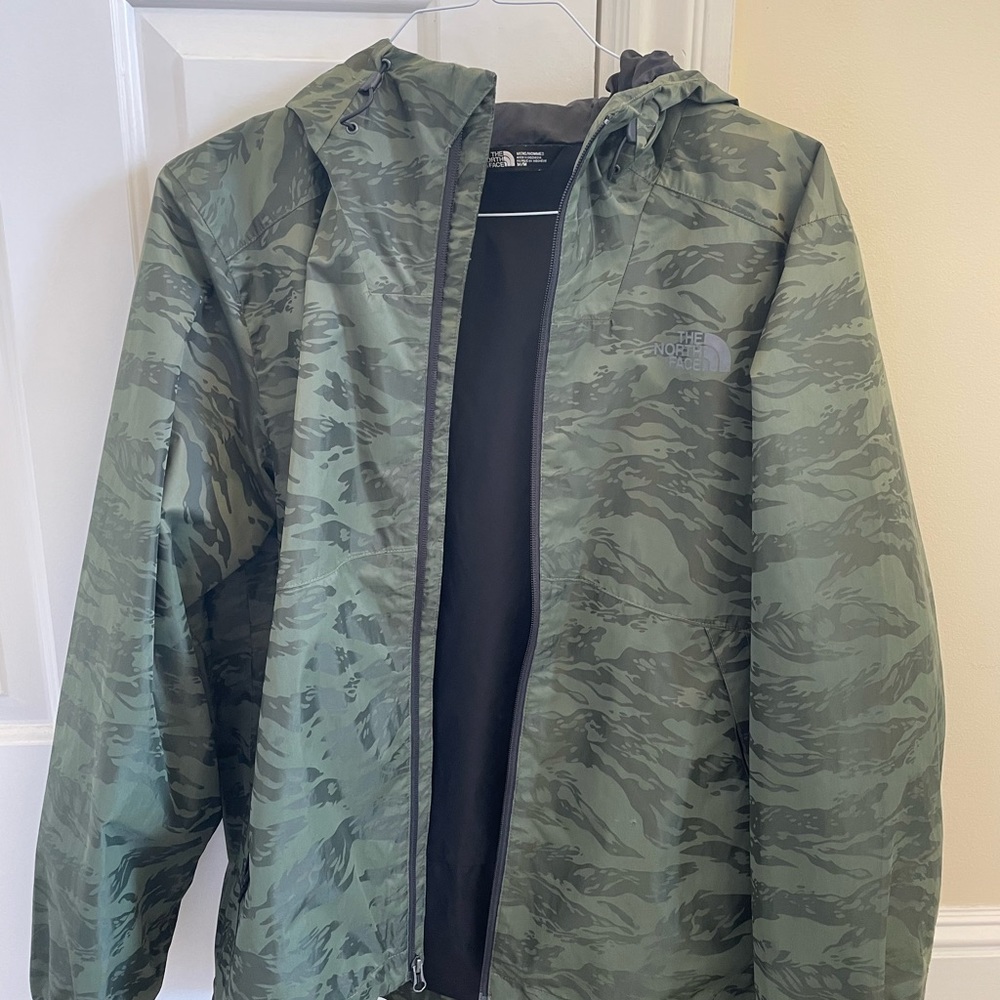 North Face - Camo 10/10 condition